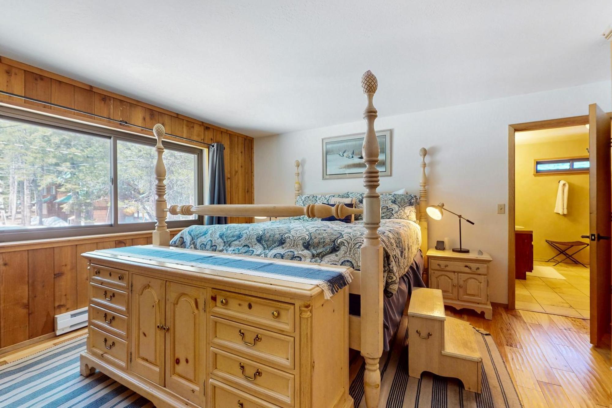 Tastefully-Updated, Classic Tahoe Family Home Truckee Eksteriør billede