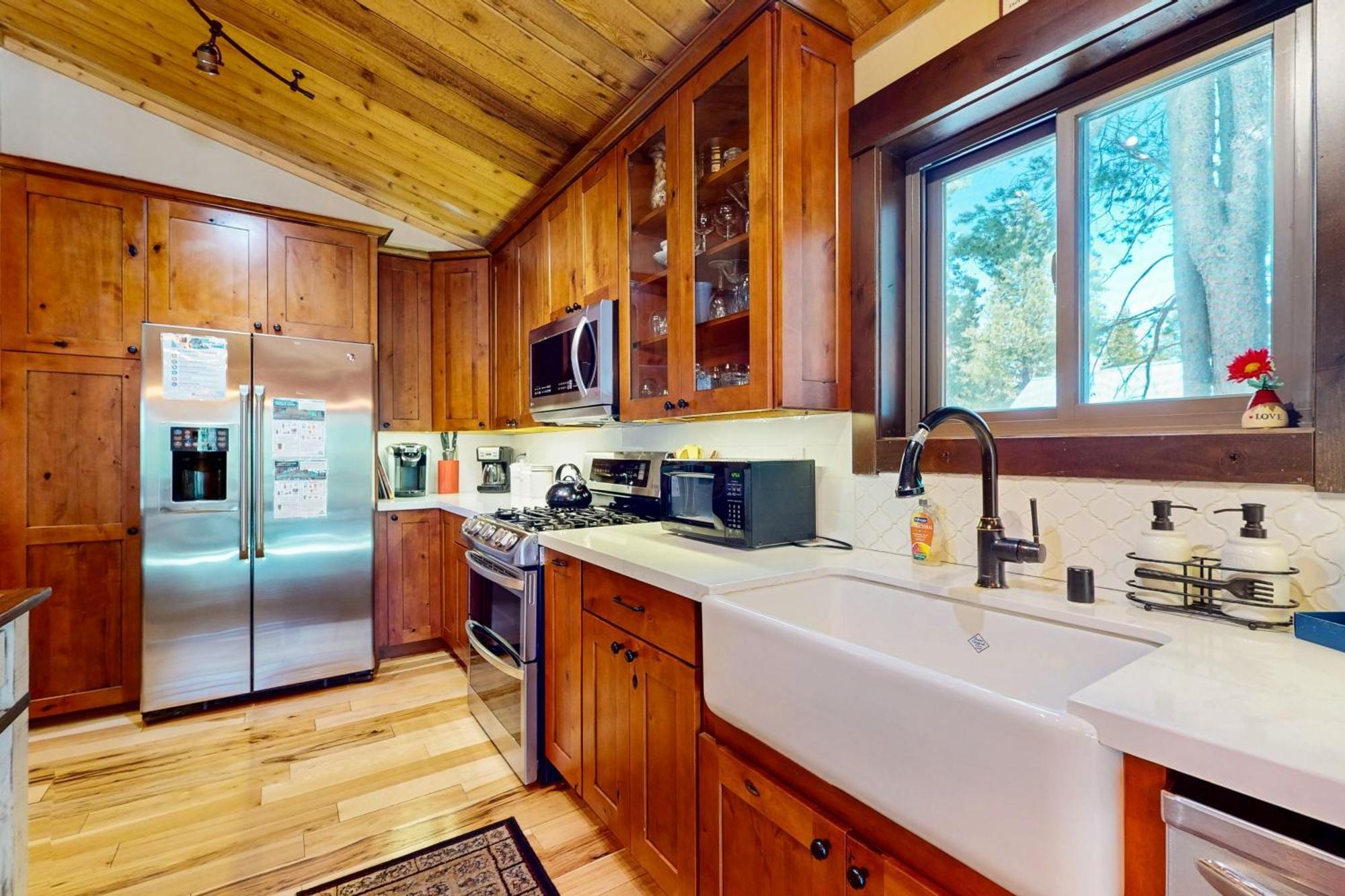 Tastefully-Updated, Classic Tahoe Family Home Truckee Eksteriør billede